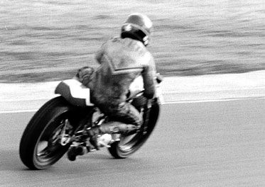 Bob Smith at Donington - © Peter Leslie