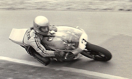 Bob Smith at Scarborough - © Peter Leslie